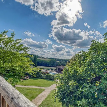 Lavende Holiday home Degagnac